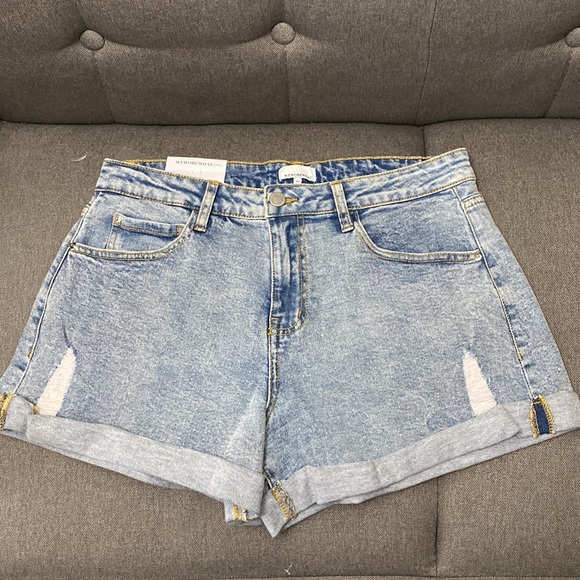 NWT WeWoreWhat Rolled Denim Shorts - Picture 5 of 8